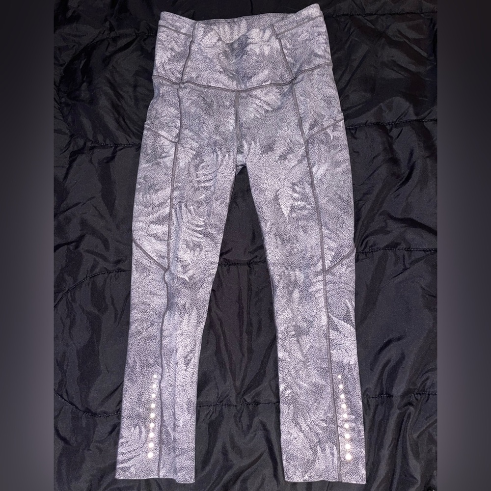Lululemon Athletica Fast & Free 19” Crop Leggings women’s Size 2